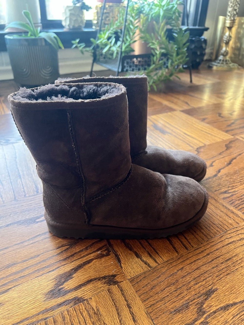 UGG Classic Short Brown Suede Shearling Winter Boots